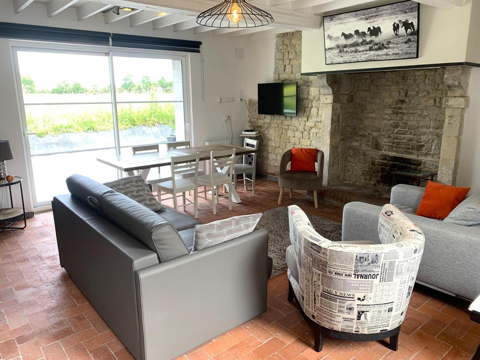 Comfortable House For 6 Guests In Saint-Come-Du-Mont Villa Kültér fotó